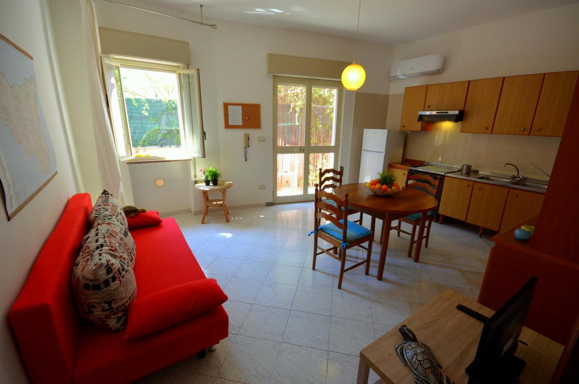 Naxos Sea Holiday Apartments ジャルディーニ・ナクソス エクステリア 写真